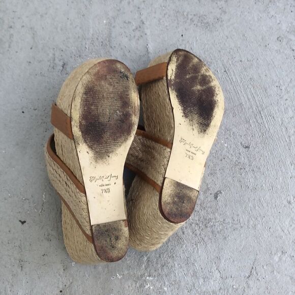 Elizabeth and James wedges - Picture 7 of 7